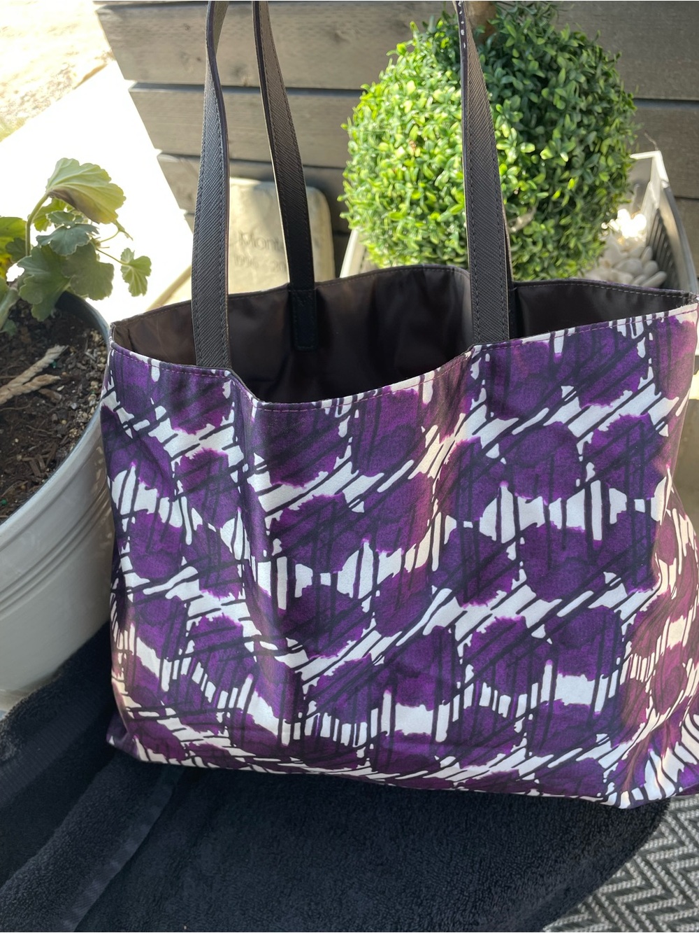 Henri Bendel reversible shopper tote - Picture 3 of 7